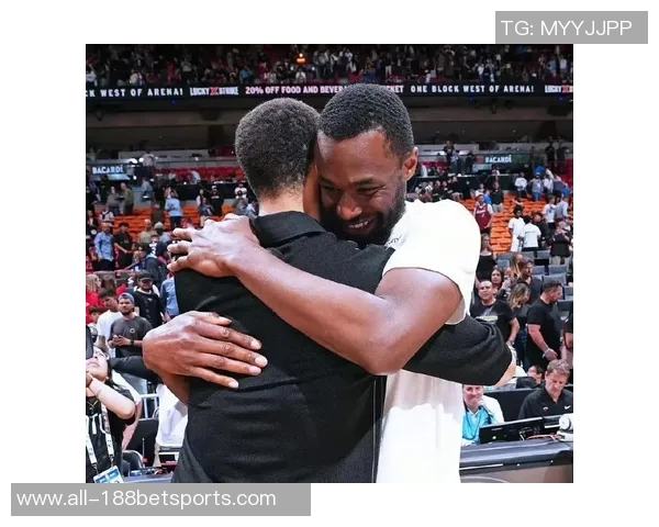 勇士与热火积极探讨维金斯交易可能性引发关注 勇士与热火积极探讨维金斯交易可能性引发关注